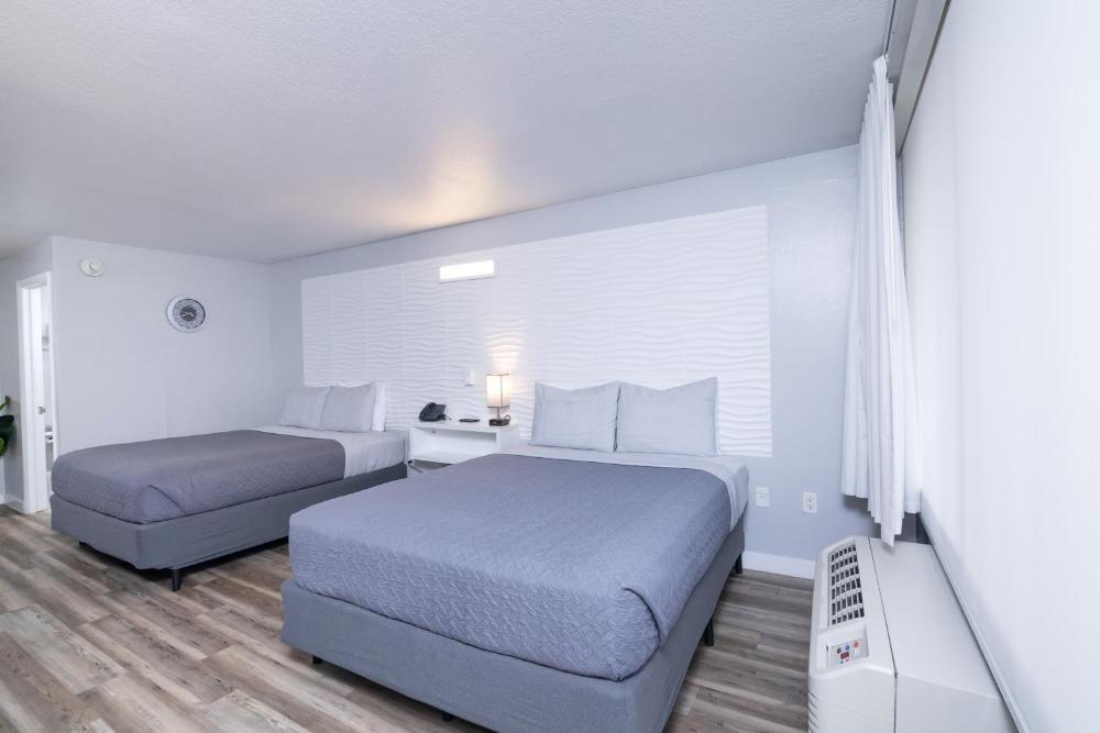 Deluxe Double Room with Two Double Beds interior
